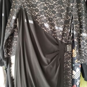 Chic Black Lace Midi Dress